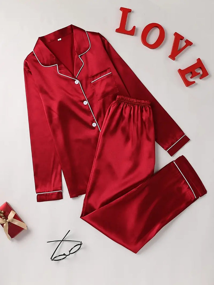 "Luxe satijnen pyjama set, zacht glanzend satijn, elegante nachtkleding voor dames, ultiem comfort en stijlvol ontwerp"