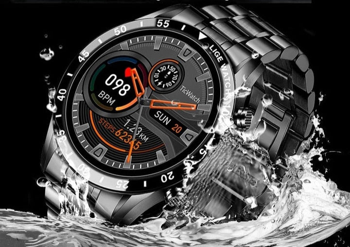 "Luxe SmartWatch 4G met zwart lederen band, AMOLED-scherm, stijlvol zilveren frame, ideaal voor connectiviteit en fitness."