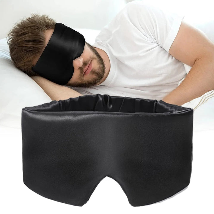 "Luxe zijden slaapmasker met 100% moerbeizijde, zijdezacht, hypoallergeen, effectief lichtblokkerend voor optimale rust."