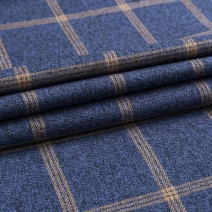 Geruit herenoverhemd met lange mouwen, perfect voor de seizoensmode en diverse casual gelegenheden.
