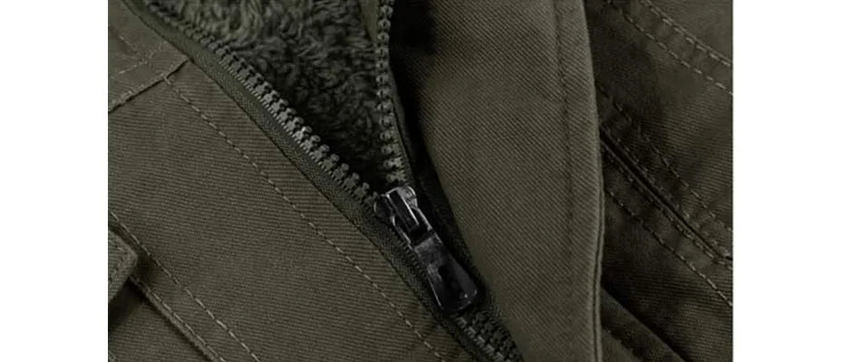 Robuust militair heren bomberjack, een duurzame en warme winterjas voor outdoor en dagelijks casual gebruik.