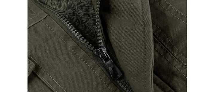 Robuust militair heren bomberjack, een duurzame en warme winterjas voor outdoor en dagelijks casual gebruik.