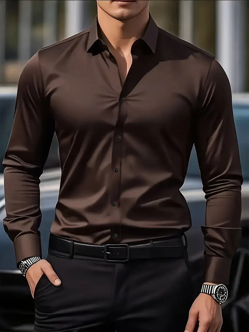 Klassiek-modern heren overhemd, strijkvrij. Ademend, met lange mouwen, geschikt voor formele kleding.