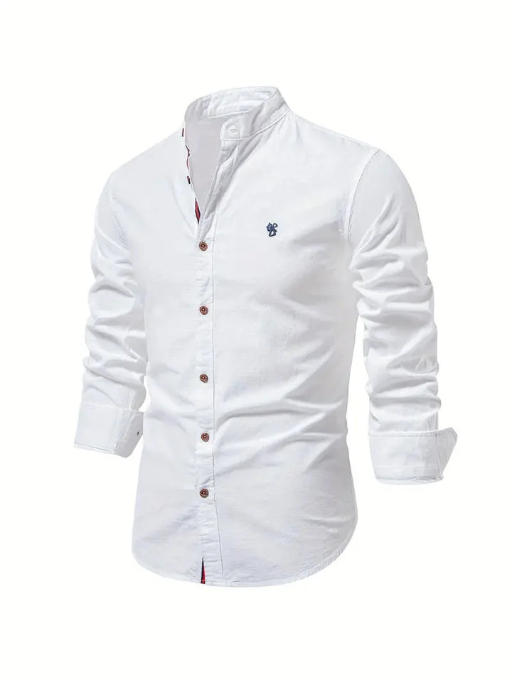 Modern herenshirt met lange mouwen, getailleerde pasvorm en stijlvolle opstaande kraag.