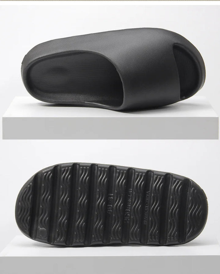 "Moderne heren slippers in beige, bruin, groen en zwart met ergonomische antislip zool, ideaal voor dagelijks comfort."