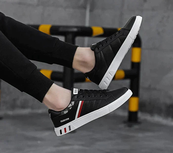 "Moderne herensneakers met ademend mesh en verende zool, perfect voor stijl en comfort bij elke gelegenheid."