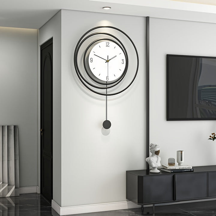 "Moderne minimalistische metalen wandklok, strakke vorm met stille werking, ideaal voor moderne interieurs, 72x45 cm."