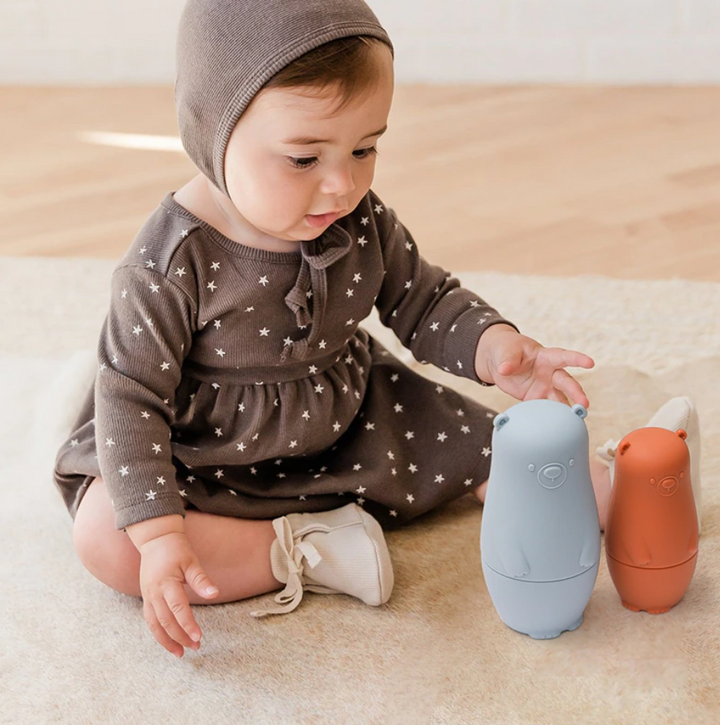 "Moderne Nesting Dolls in pastelkleuren, siliconen speelgoed voor kinderen, stimuleert leren door spelen."