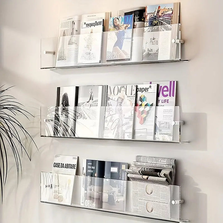 "Moderne wanddecoratie met boekenplank en frame, minimalistisch design, kleurrijke items uitgestald, geschikt voor elk interi