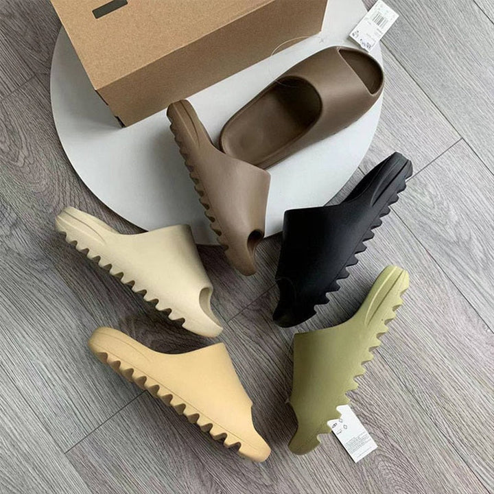 "Modieuze casual slippers in diverse kleuren voor dames en heren, geschikt voor dagelijks comfort en stijl."
