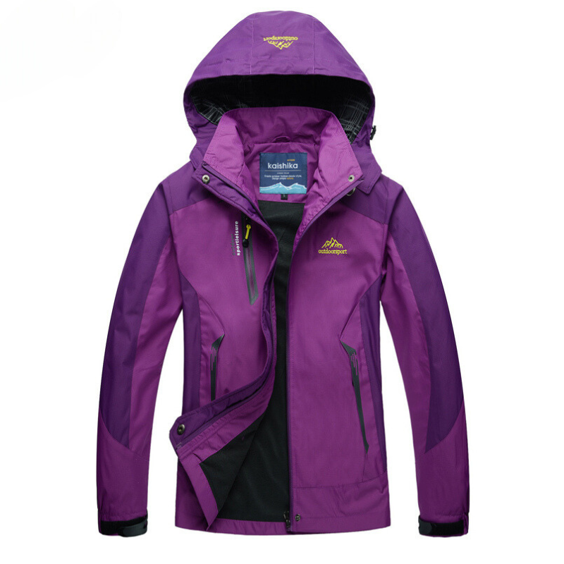 Stijlvolle dames regenjas voor buiten, water- en winddicht, met warme voering en capuchon voor winterse dagen.