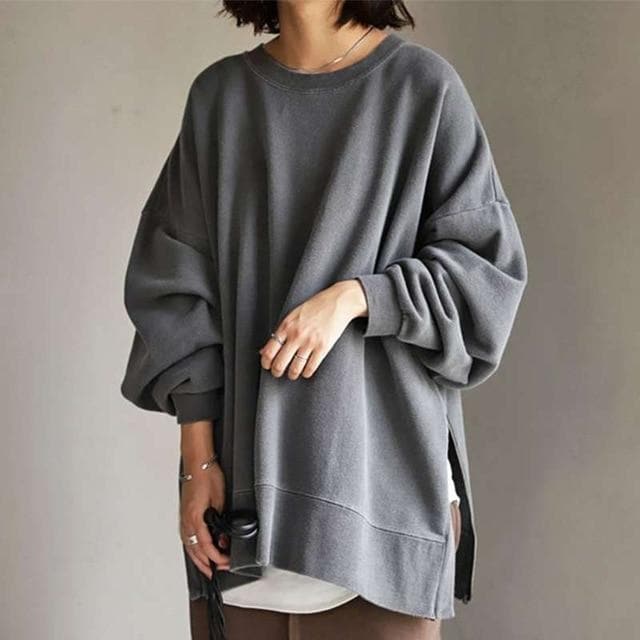 Lange oversized damestrui Sylvette. Stijlvolle wintertrui met modern comfortabel silhouet, ideaal voor casual look.