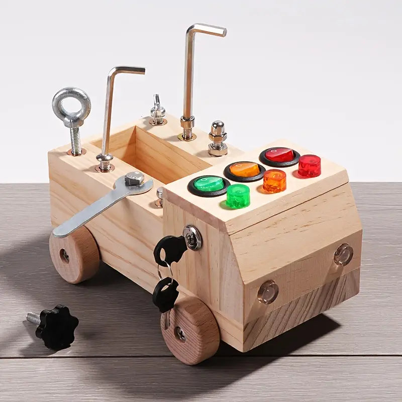 Duurzaam houten Montessori activiteitenbord, veilig en educatief speelgoed voor de ontwikkeling van kinderen.