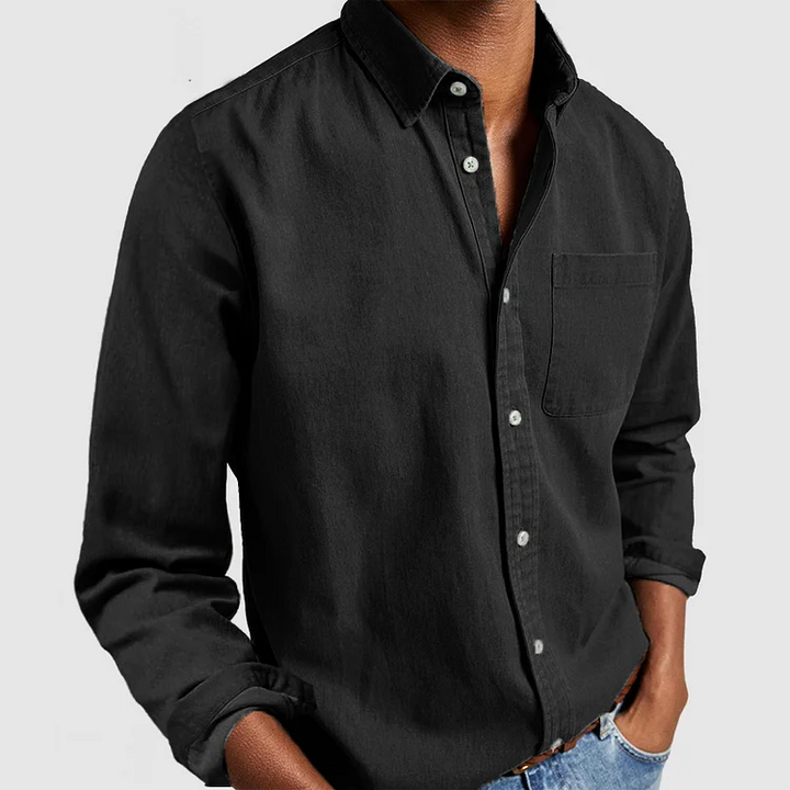 Gedetailleerd shot van een heren casual overhemd, lange mouw, met regular fit voor comfortabele vrijetijdskleding.