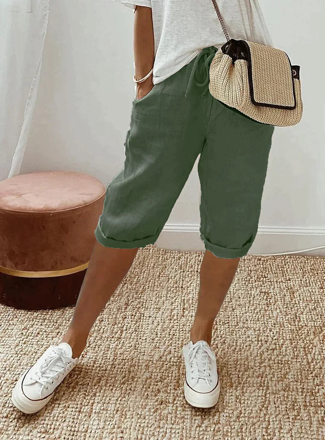 Veelzijdige dames zomer capri broek van NoovaMode, perfect voor strand, vakantie of een stijlvolle casual look.