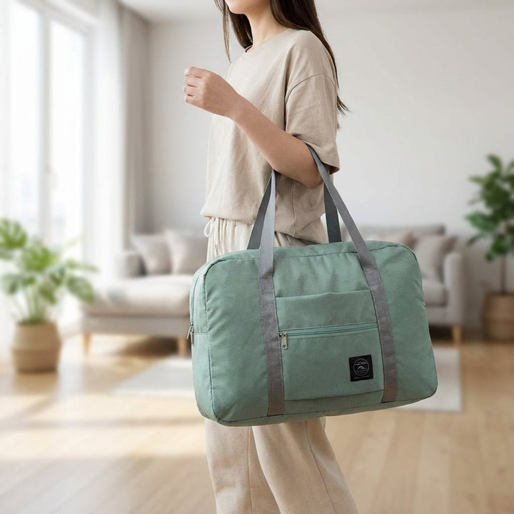Opvouwbare lichtgewicht weekendtas FoldLite, ideaal als compacte handbagage voor reizen.