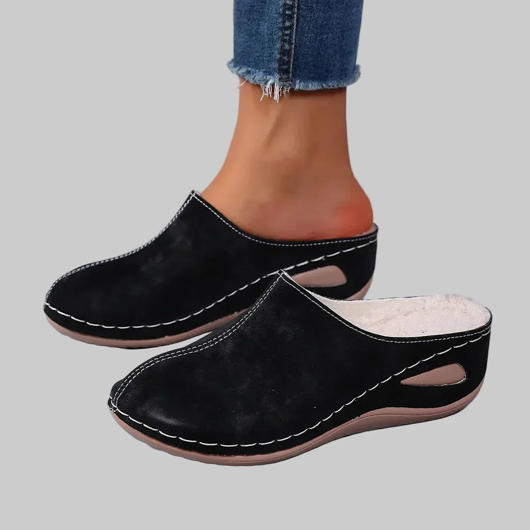 Ademende dames comfort pantoffels, lichtgewicht en flexibel, met orthopedische demping voor dagelijks welzijn.