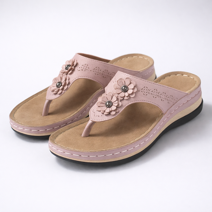 Geniet van ultiem comfort met de Josine dames slippers, orthopedisch ontworpen.