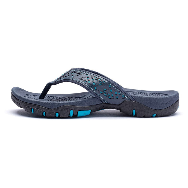 Orthopedische herenslippers met ademend bovenwerk en comfortabel voetbed, ideaal voor thuis en buiten.