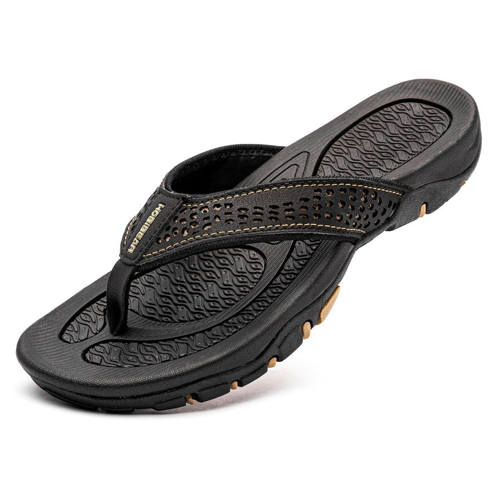 Orthopedische herenslippers met ademend bovenwerk en comfortabel voetbed, ideaal voor thuis en buiten.