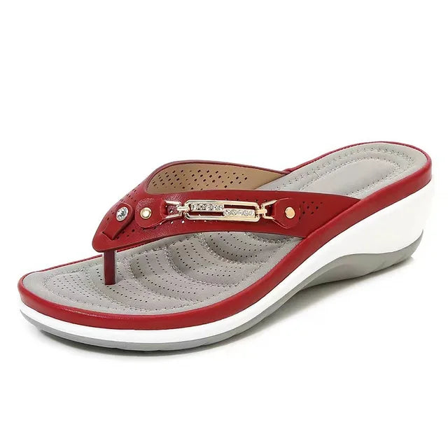 Orthopedische zomersandalen met schokabsorberend voetbed. Verkrijgbaar in beige, rood, wit, zwart. Stijlvol en comfortabel.