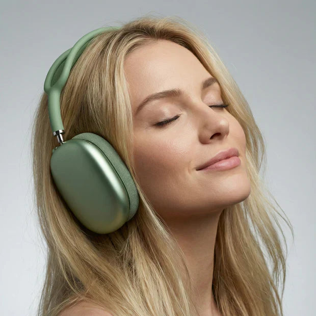 Premium over-ear Bluetooth headset met ruisonderdrukking voor superieure audiokwaliteit en comfort.
