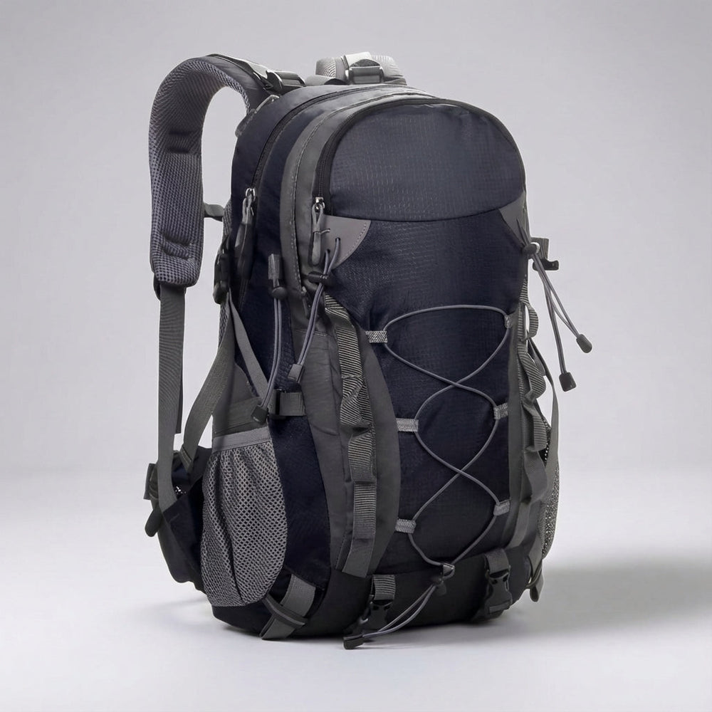 Packnova outdoor rugzak met georganiseerde vakken, ideaal voor avonturiers en kamperen.