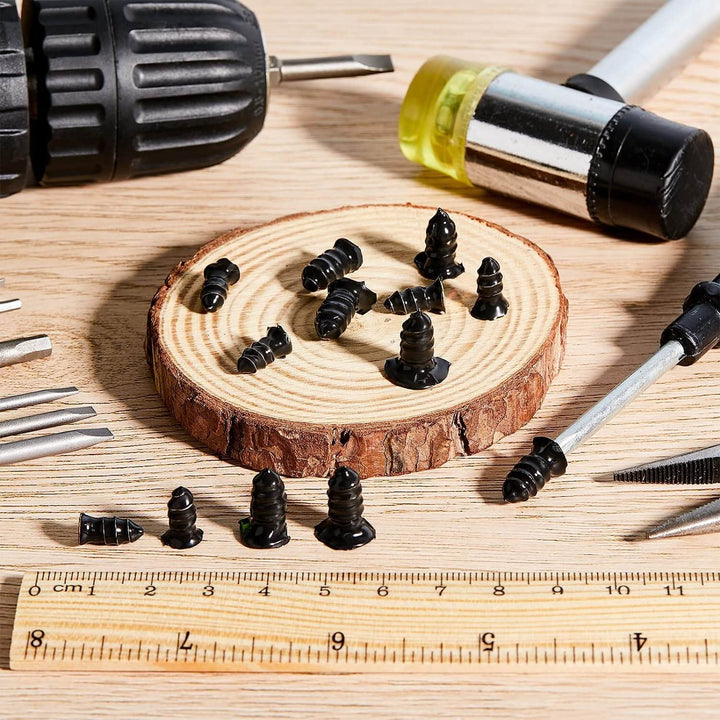 Complete bandenreparatiegereedschap voor alle soorten voertuigbanden, een must-have voor noodreparaties.
