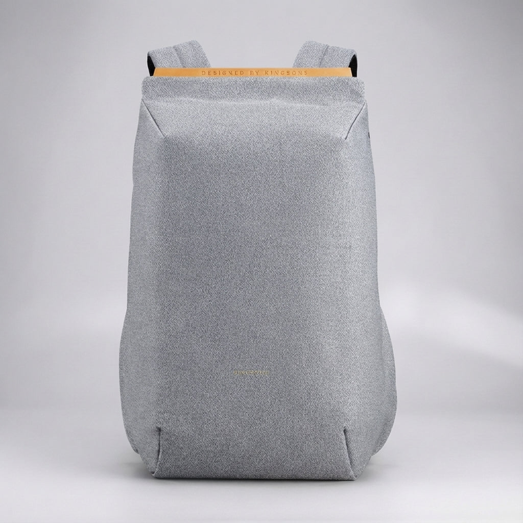 Georganiseerd interieur van FlexPorter laptoprugzak met speciaal beschermd vak voor 15 inch laptop en accessoires.
