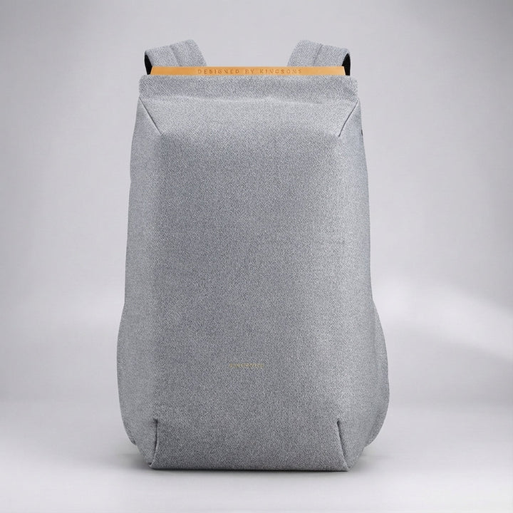 Georganiseerd interieur van FlexPorter laptoprugzak met speciaal beschermd vak voor 15 inch laptop en accessoires.