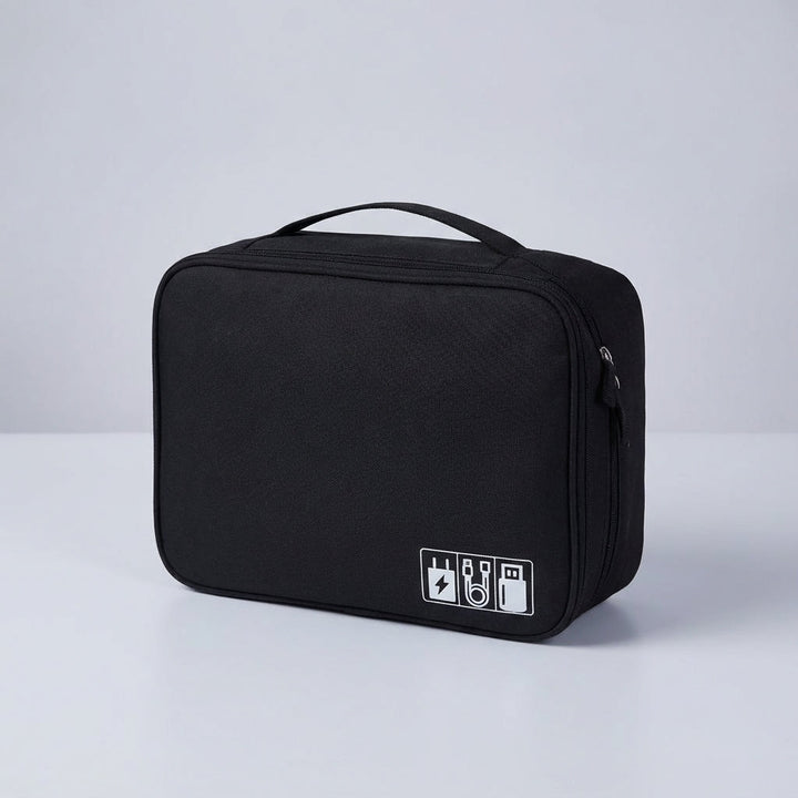 Compacte TechTidy reistas voor USB-kabels, powerbank en adapters. Beschermt elektronica.
