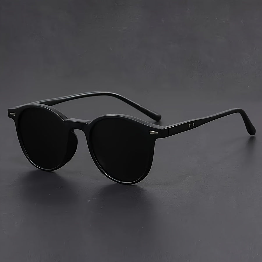 "Retro ronde heren zonnebril, lichtgewicht tortoiseshell frame, iconisch accessoire voor de moderne man, stijlvol en trendy."