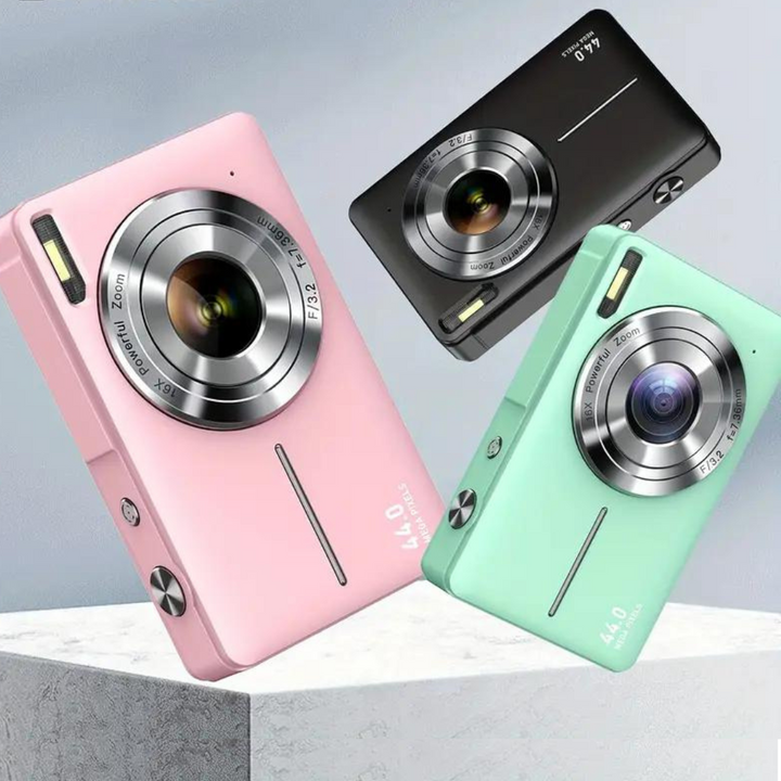 RetroSnap digitale camera in vintage stijl, ideaal voor moderne fotografie en het vastleggen van momenten.