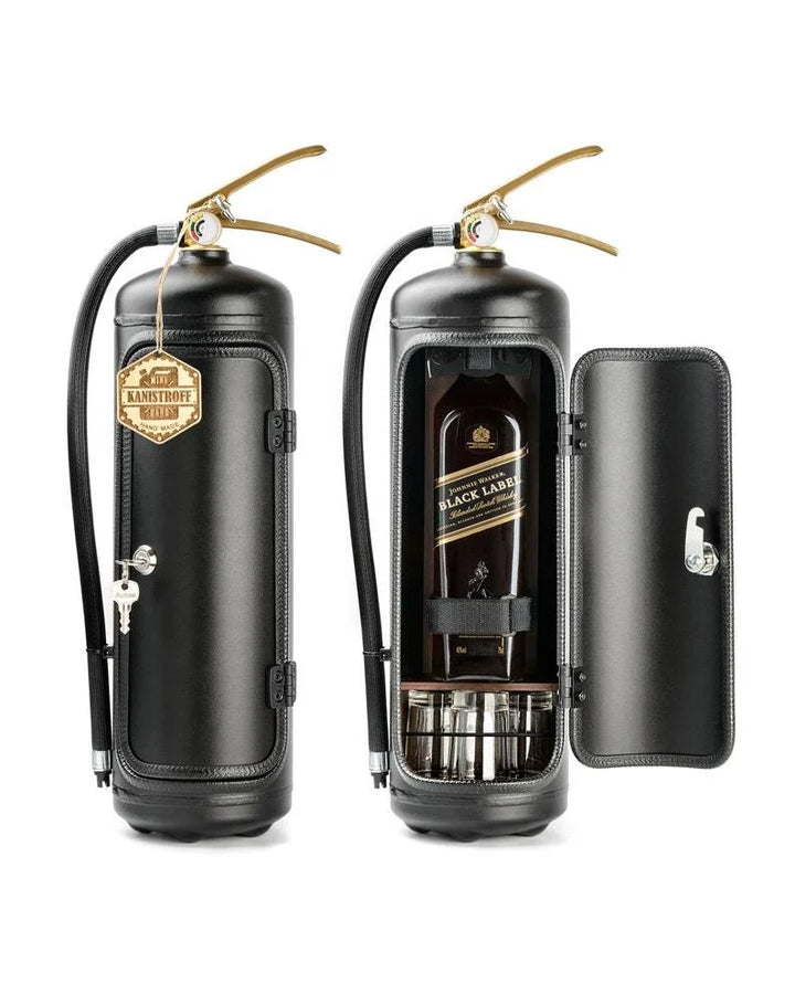 Discrete drankopslag: rode brandblusser als unieke verstopte bar. Een must-have mancave gadget en geschenk.