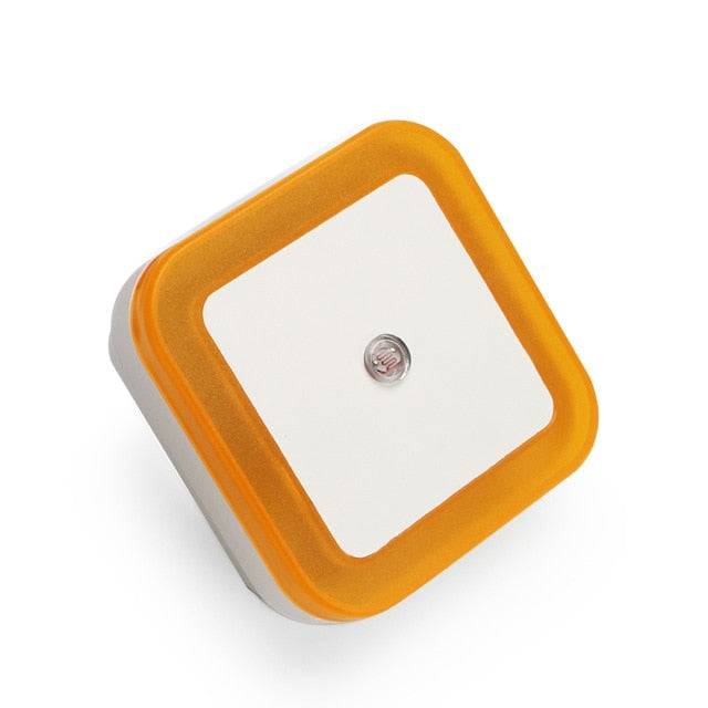 Voordelige set van 2 kindernachtlampjes met lichtsensor. Perfect voor slaapkamers en overloop, creëert sfeer.