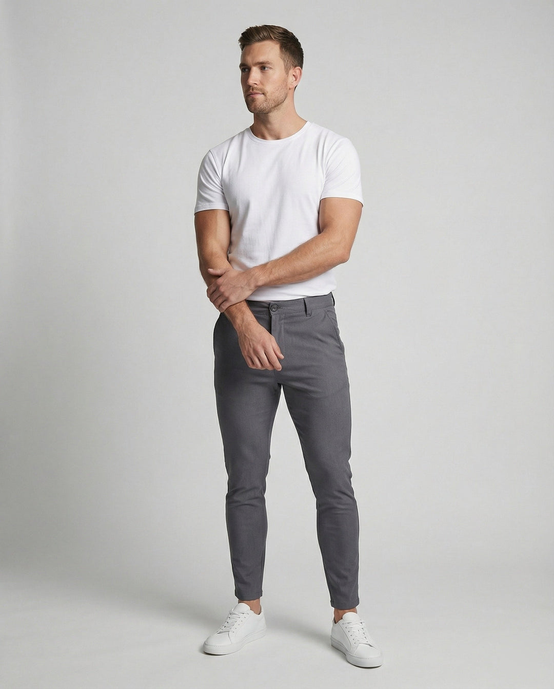 Comfortabele slim fit chino voor heren, gemaakt van zachte stof, perfect voor dagelijks gebruik.