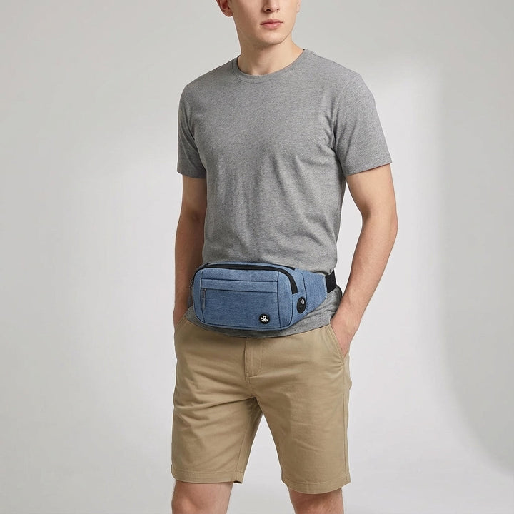 Modern zwart AquaHipz waterdicht heuptasje. Geschikt voor joggen, wandelen & reizen. Crossbody optie.