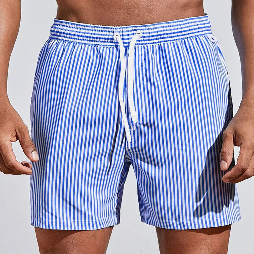 "Sneldrogende heren board short, lichtblauw, elastische tailleband, stijlvolle strandkleding voor zomerse looks."