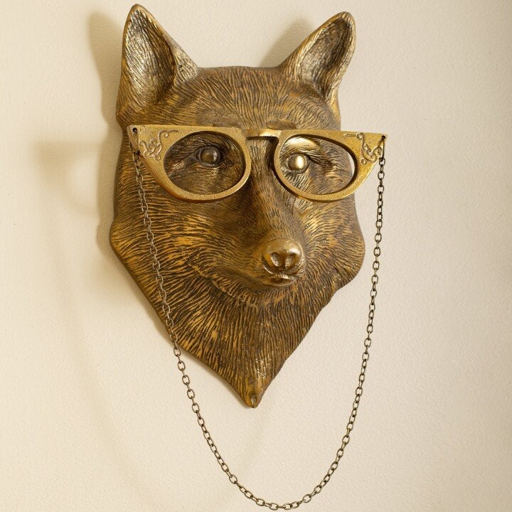 Speelse handgeschilderde dierenhoofd decoratie van WallCritters, uniek voor jouw wand.