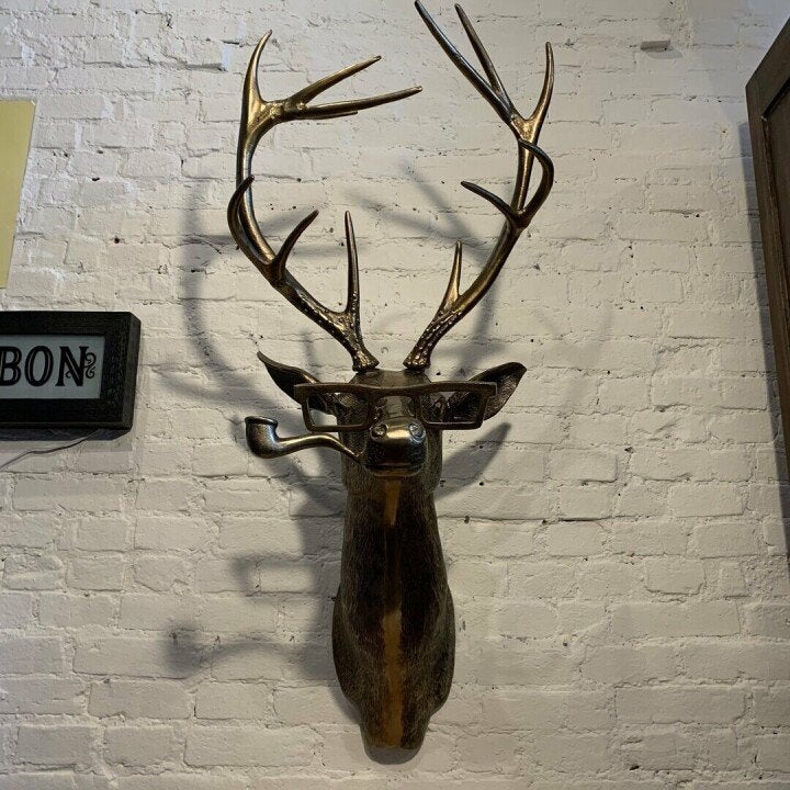 WallCritters handgeschilderde dierenhoofd muurdecoratie. Een speelse, humoristische interieur blikvanger.