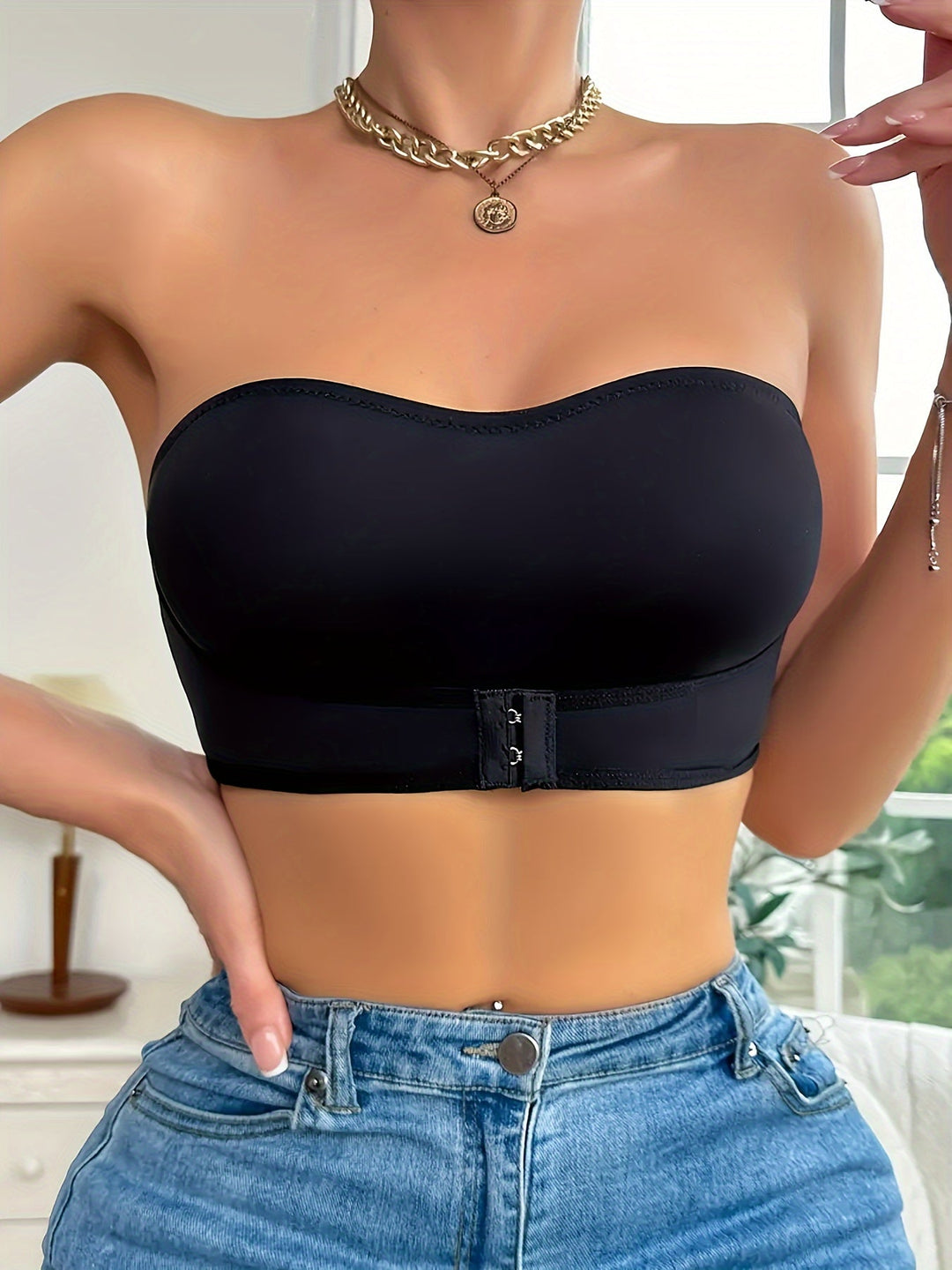 "Sportieve naadloze bandeau bh met antislip functie, comfortabele pasvorm, effen kleur, ideaal voor actieve vrouwen."