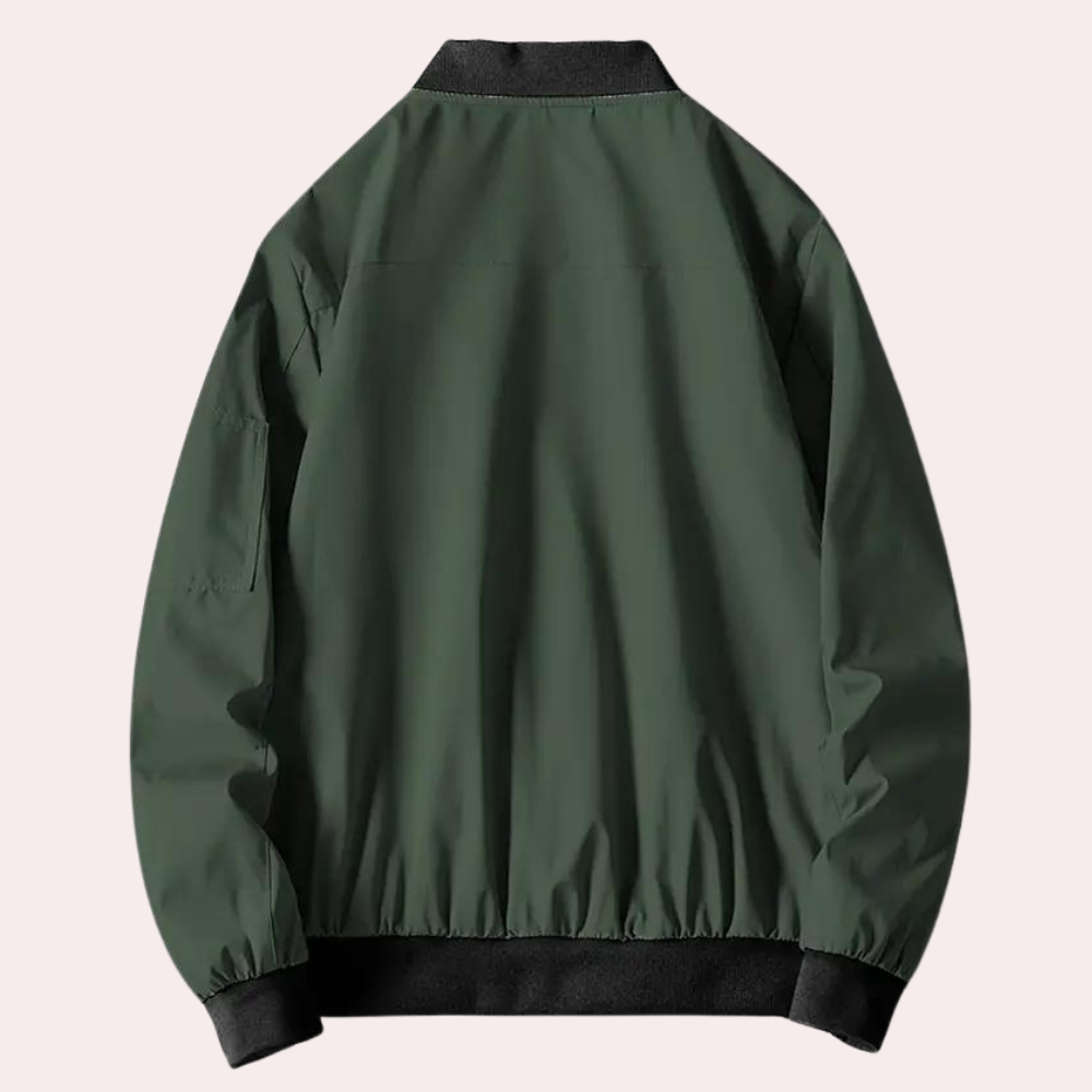 Stijlvol heren bomberjack in beige, met een tijdloos design en een comfortabele pasvorm, ideaal voor diverse gelegenheden.
