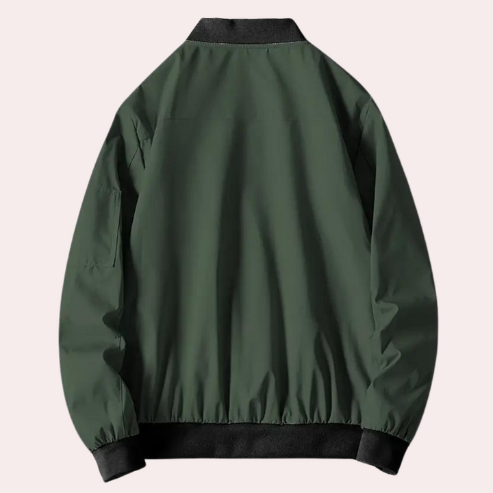 Stijlvol heren bomberjack in beige, met een tijdloos design en een comfortabele pasvorm, ideaal voor diverse gelegenheden.