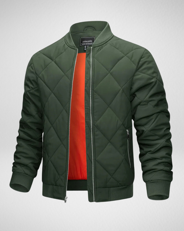 Groen heren bomberjack, gewatteerd en casual. Comfortabele outdoormode met ritssluiting.