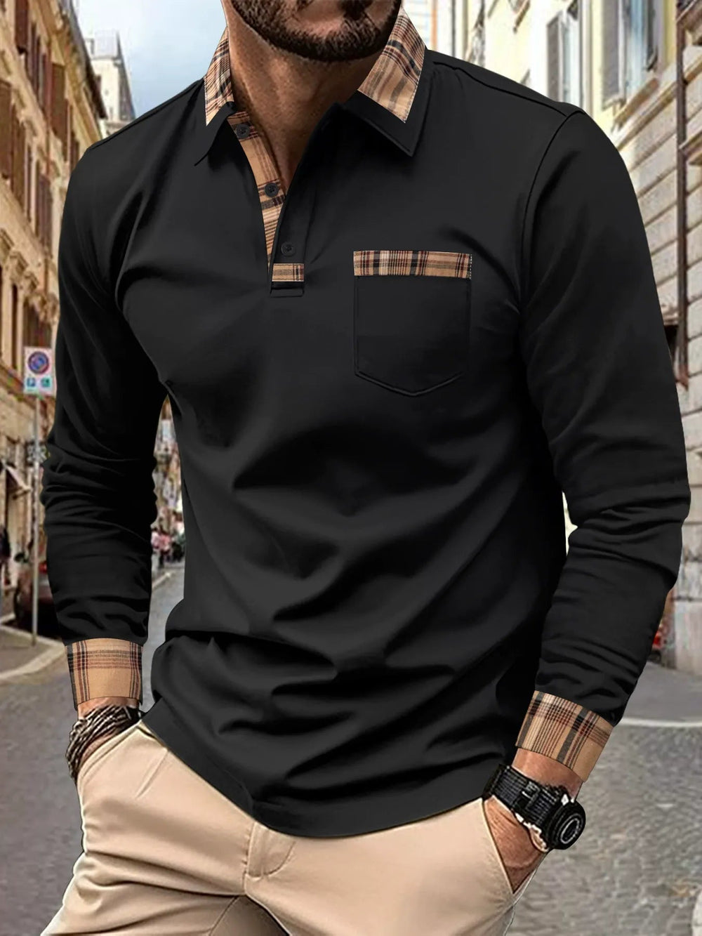 Comfortabel wit heren poloshirt met lange mouwen en ruitdetails. Ideaal voor dagelijks gebruik en herenmode.