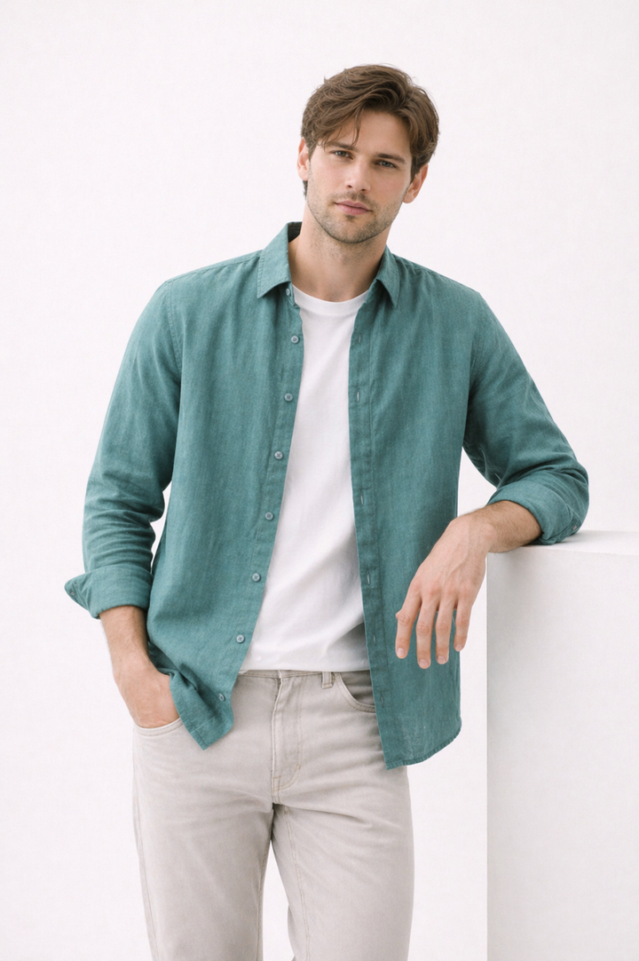 Modern stijlvol herenoverhemd lange mouwen, perfect voor zomerse casual gelegenheden en vrijetijdsactiviteiten.