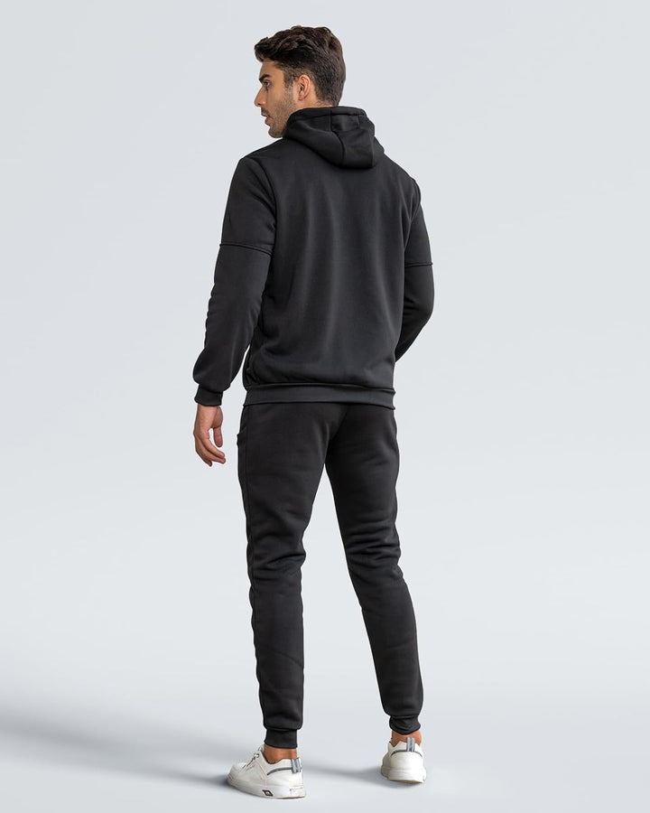 "Stijlvol Jamie trainingspak heren: ademend, grijs/slim-fit pullover en broek, ideaal voor sport en casual wear."