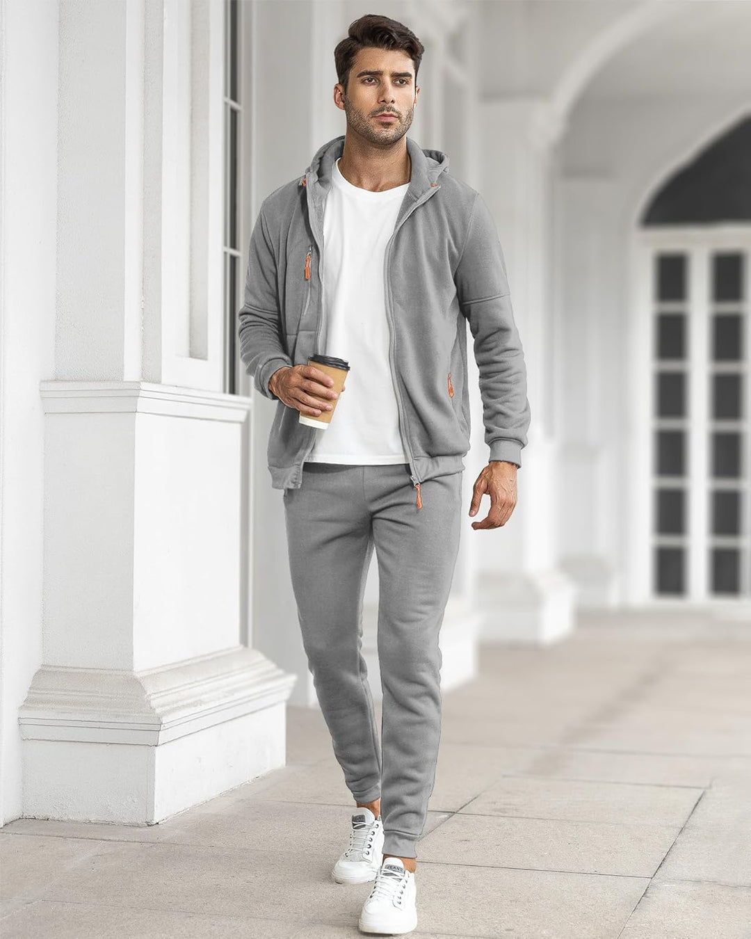 "Stijlvol Jamie trainingspak heren: ademend, grijs/slim-fit pullover en broek, ideaal voor sport en casual wear."