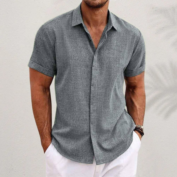 "Stijlvol kort mouw overhemd met katoen-linnen mix, ideaal voor casual wear, afgebeeld met comfortabele pasvorm en frisse uit