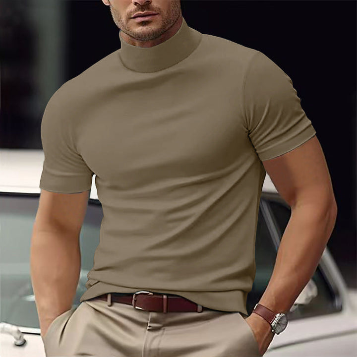 Modern slim fit heren turtleneck T-shirt met korte mouw, benadrukt de lichaamsvorm, comfortabel en stijlvol.